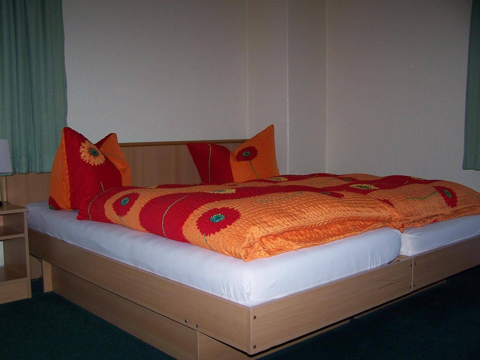 Guest house & 